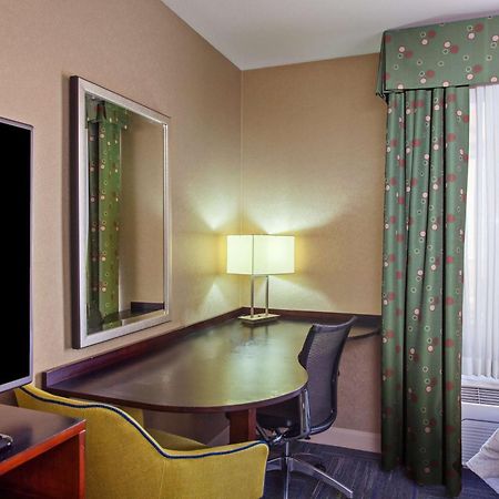 Hampton Inn And Suites Мерсед Экстерьер фото