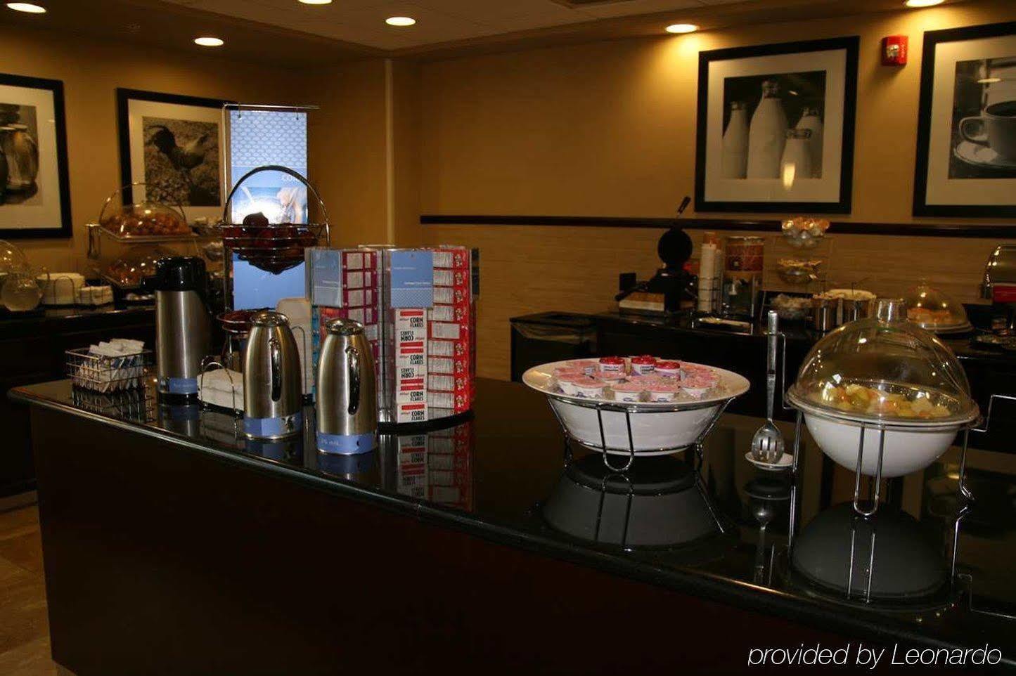 Hampton Inn And Suites Мерсед Экстерьер фото